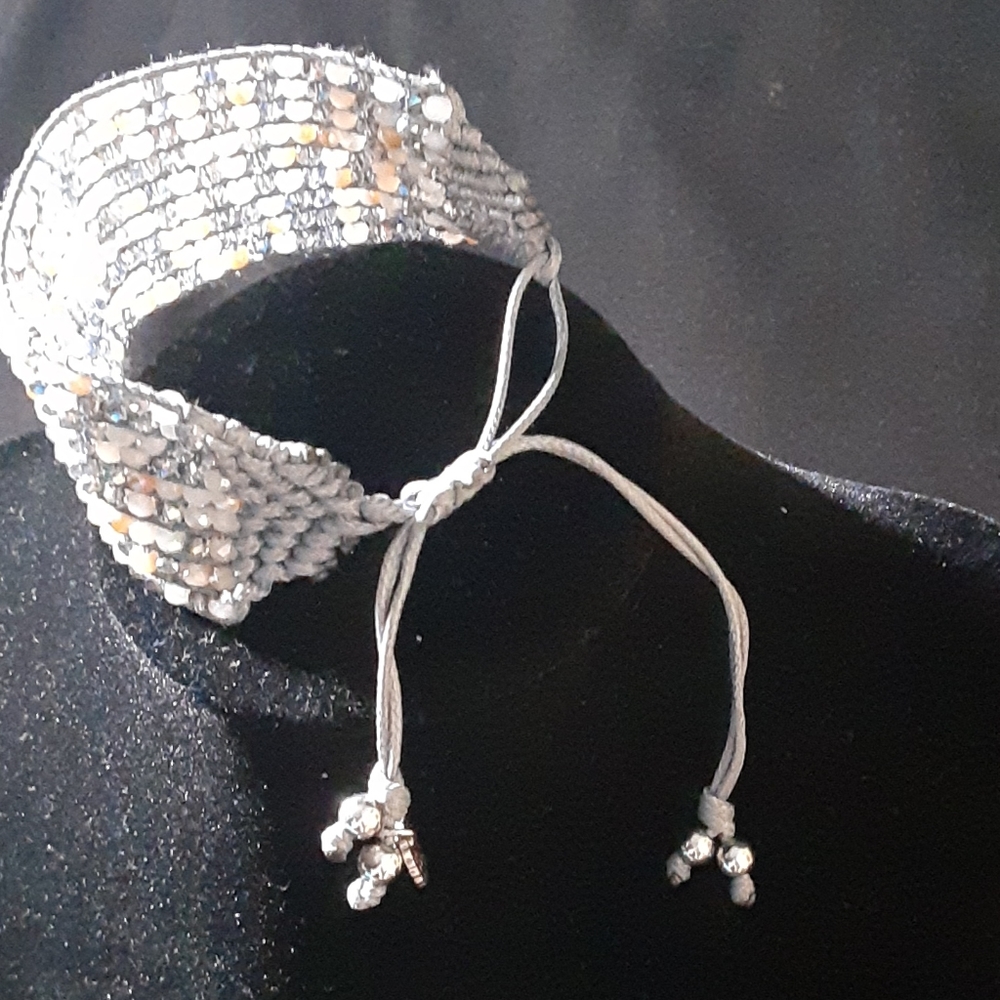 Beaded adjustable braclet - Picture 2 of 2